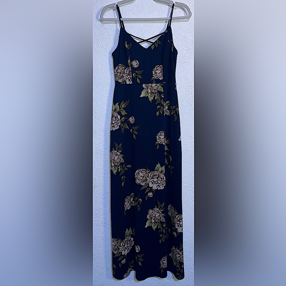 Nine Britton adjustable strap Maxi with slit size M